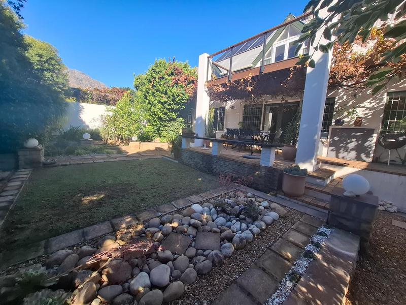 4 Bedroom Property for Sale in Paradyskloof Western Cape
